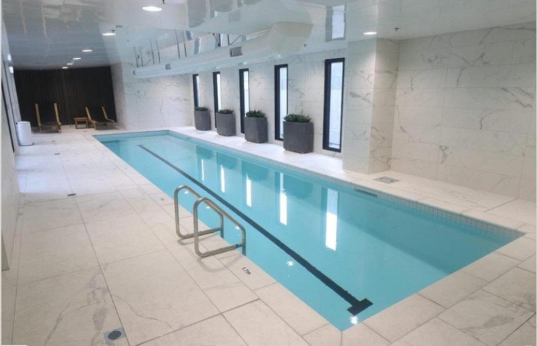 Free Wifi!! Spacious 1-Bedroom Apt, Auckland Cbd Екстер'єр фото