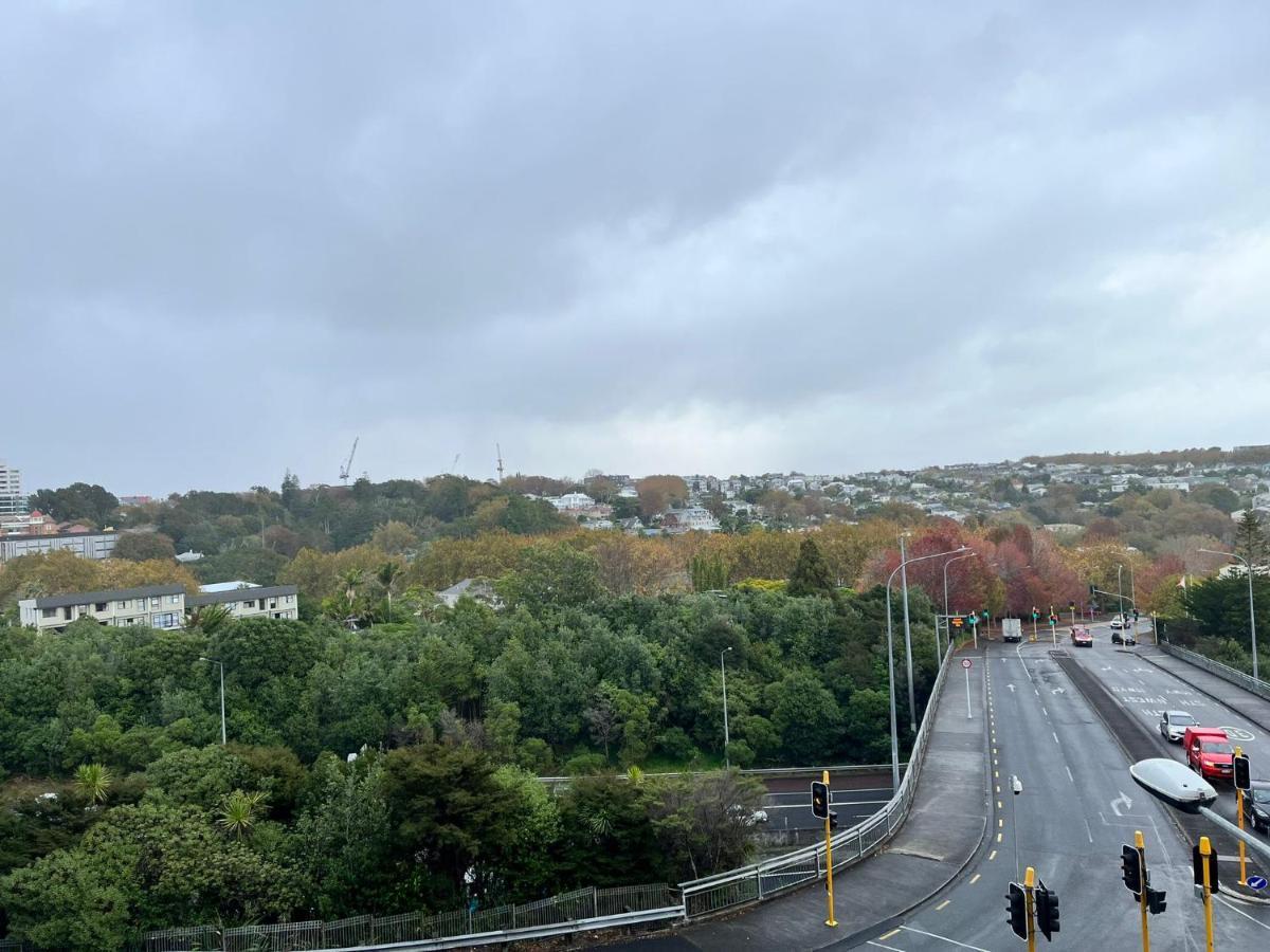Free Wifi!! Spacious 1-Bedroom Apt, Auckland Cbd Екстер'єр фото