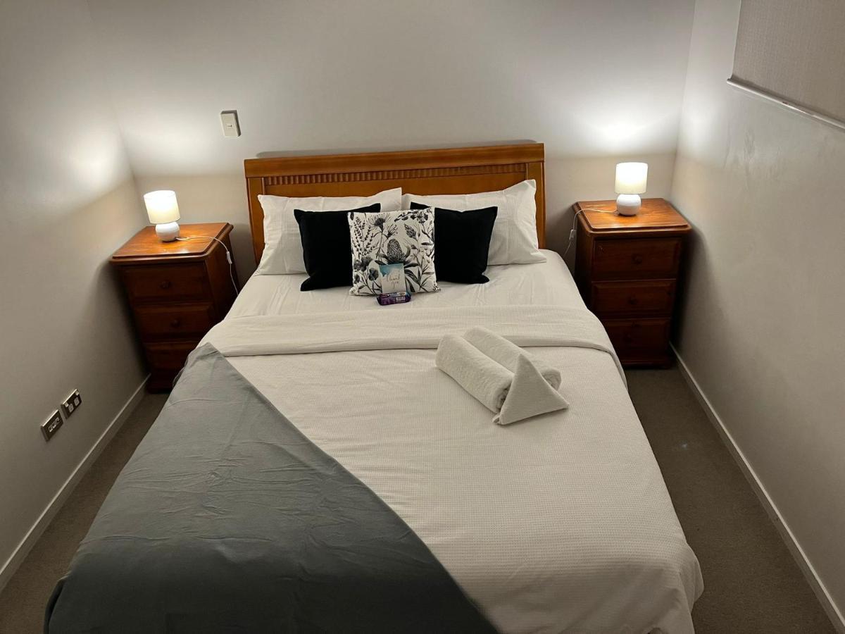 Free Wifi!! Spacious 1-Bedroom Apt, Auckland Cbd Екстер'єр фото