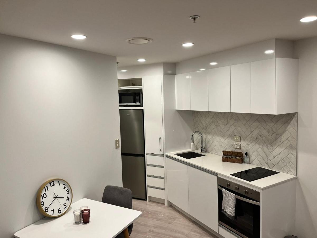Free Wifi!! Spacious 1-Bedroom Apt, Auckland Cbd Екстер'єр фото